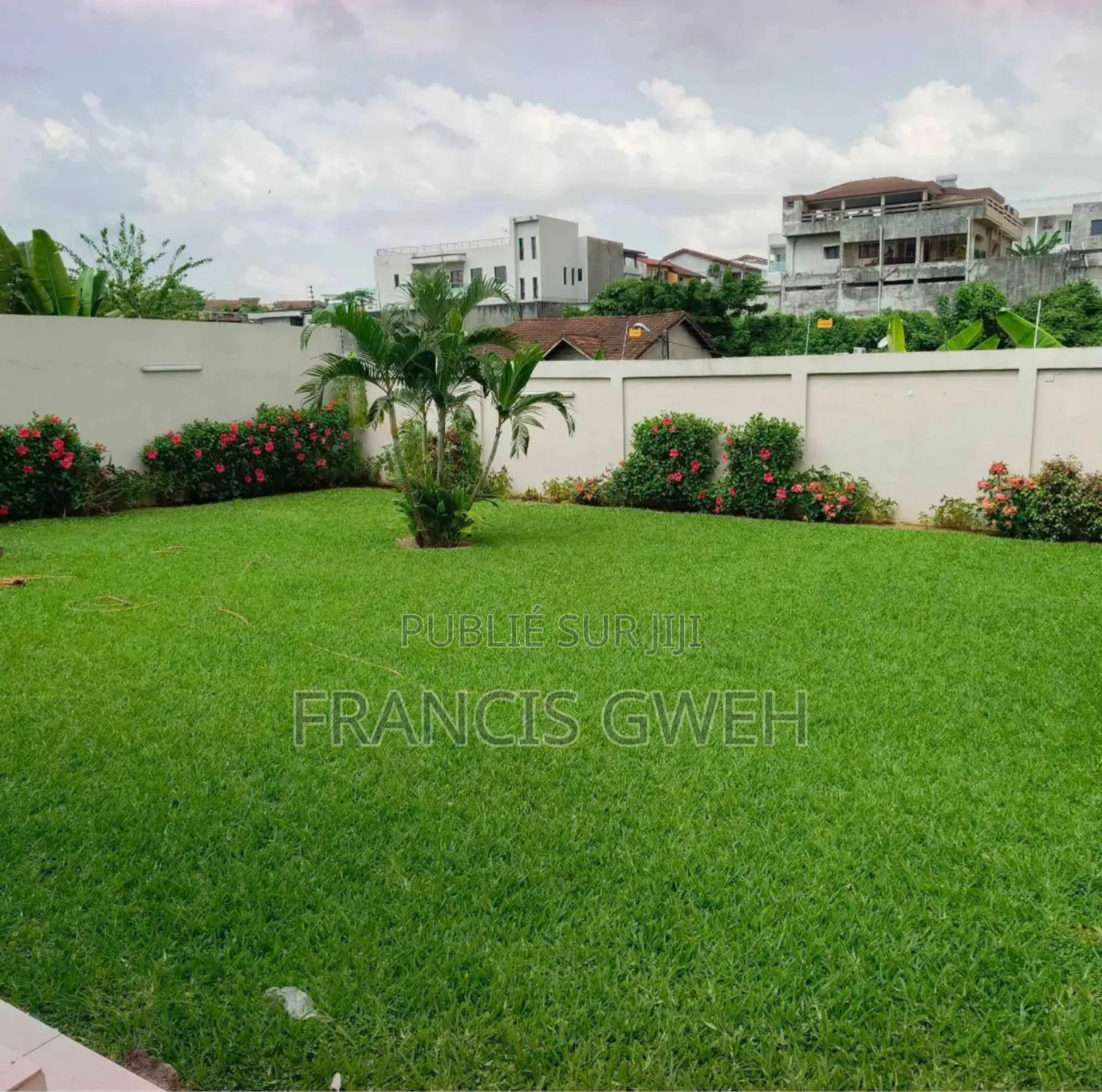 4chbre Duplex dans Francis Gweh, Cocody à Louer