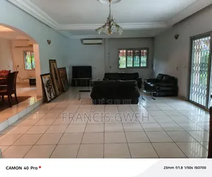 8chbre Duplex dans Francis Gweh, Cocody à Vendre