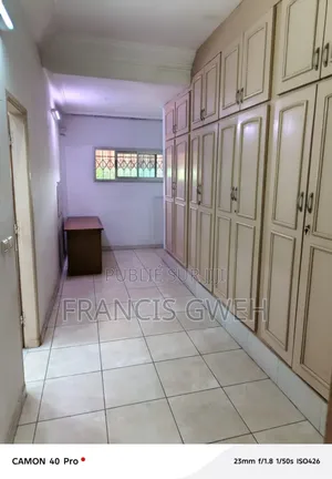 8chbre Duplex dans Francis Gweh, Cocody à Vendre