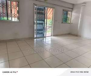 8chbre Duplex dans Francis Gweh, Cocody à Vendre