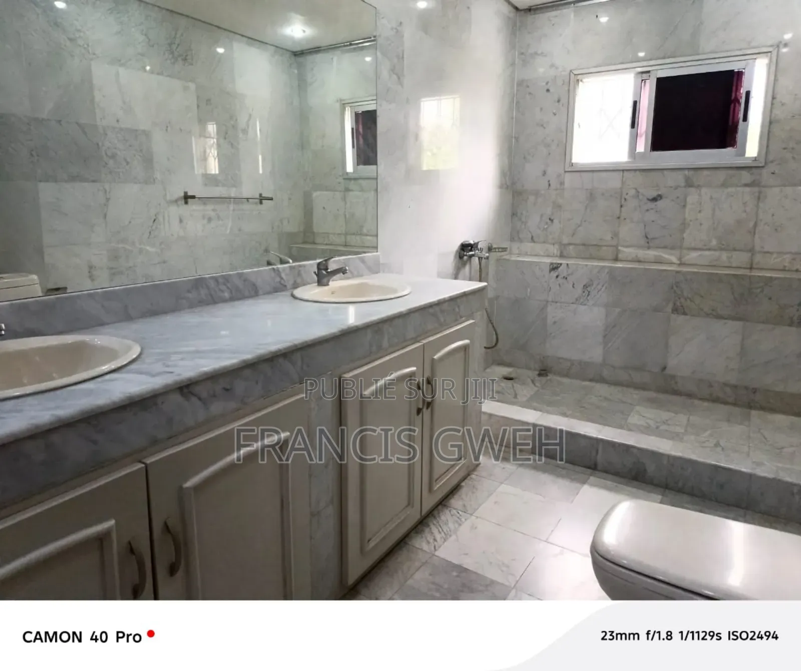 8chbre Duplex dans Francis Gweh, Cocody à Vendre