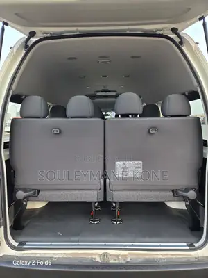 Nouveau Toyota HiAce 2025 Blanc