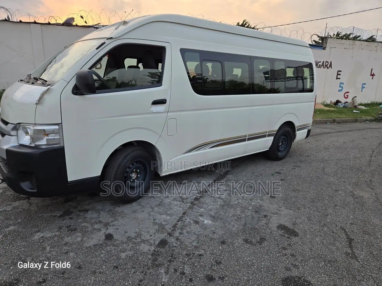 Nouveau Toyota HiAce 2025 Blanc