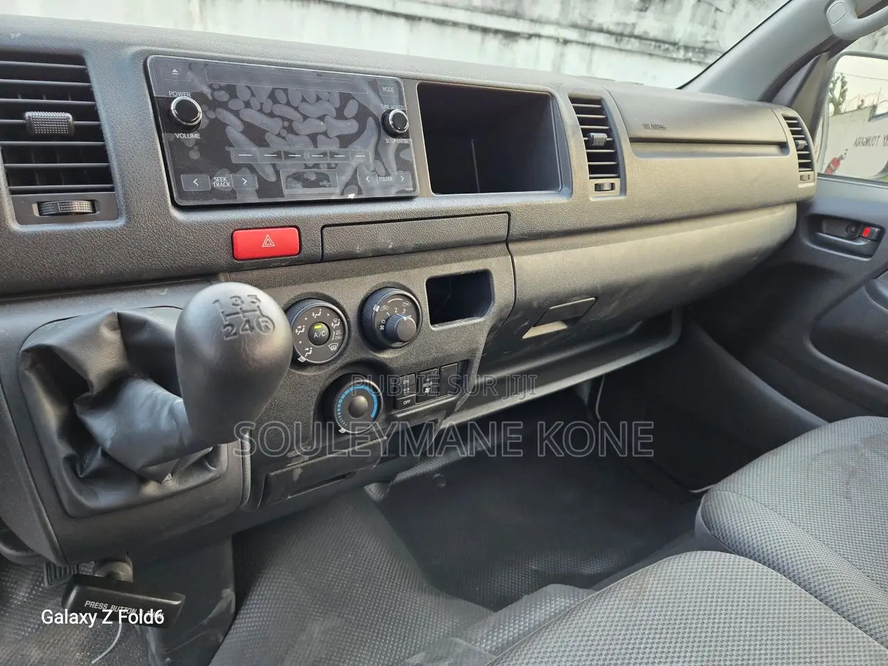 Nouveau Toyota HiAce 2025 Blanc