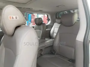 Hyundai H1 2017 Beige