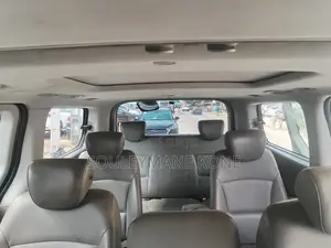 Hyundai H1 2017 Beige