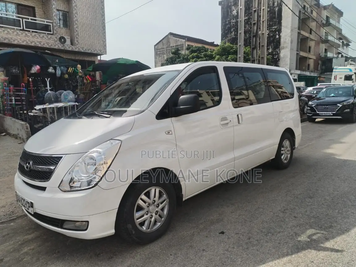 Hyundai H1 2017 Beige