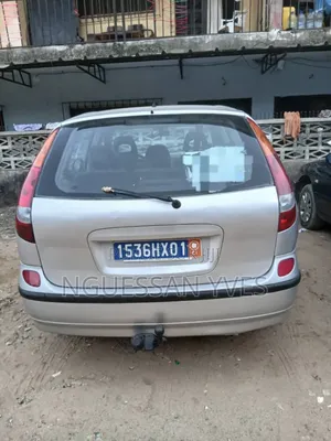 Nissan Almera Tino 2002 Gris