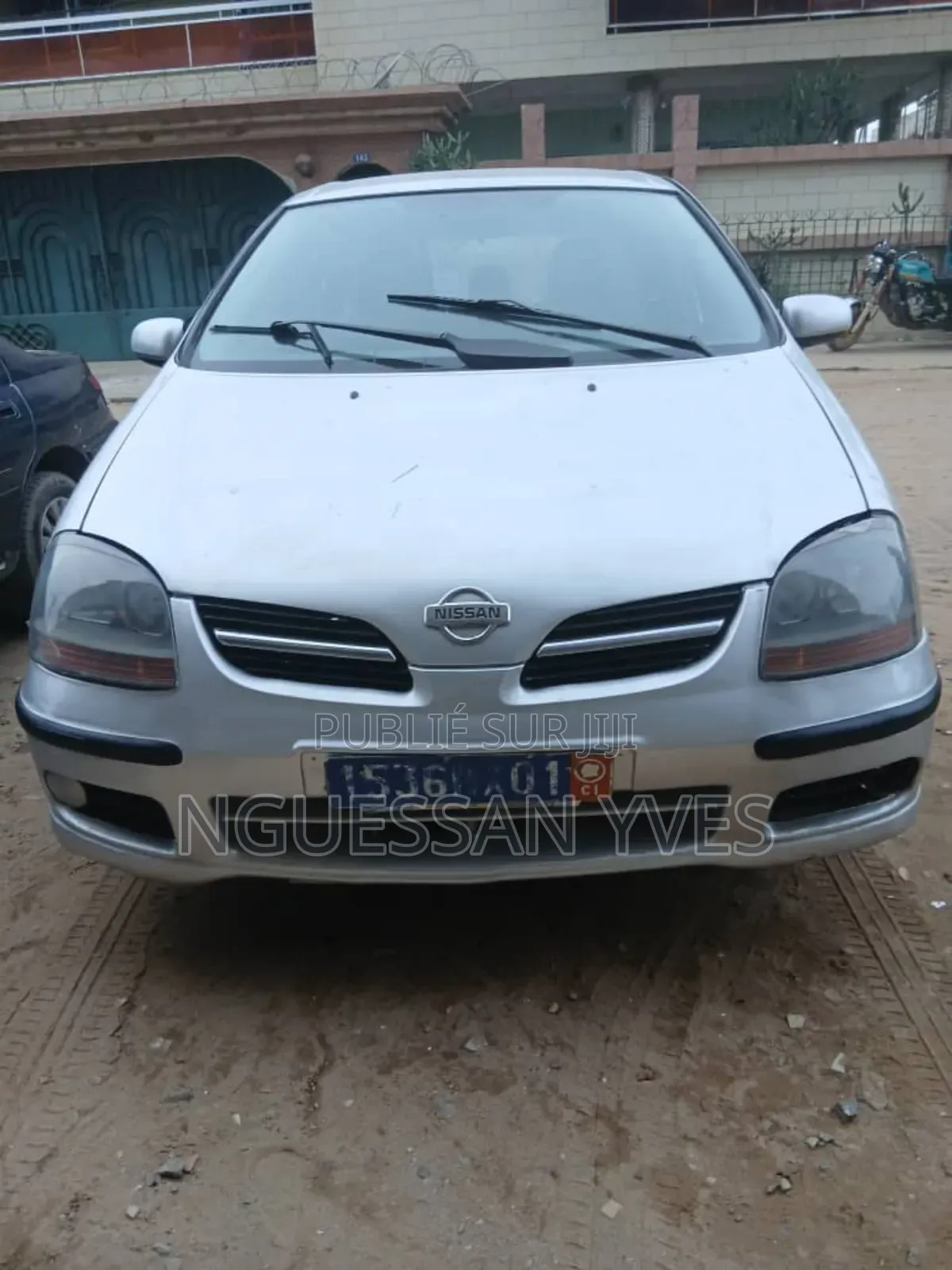 Nissan Almera Tino 2002 Gris
