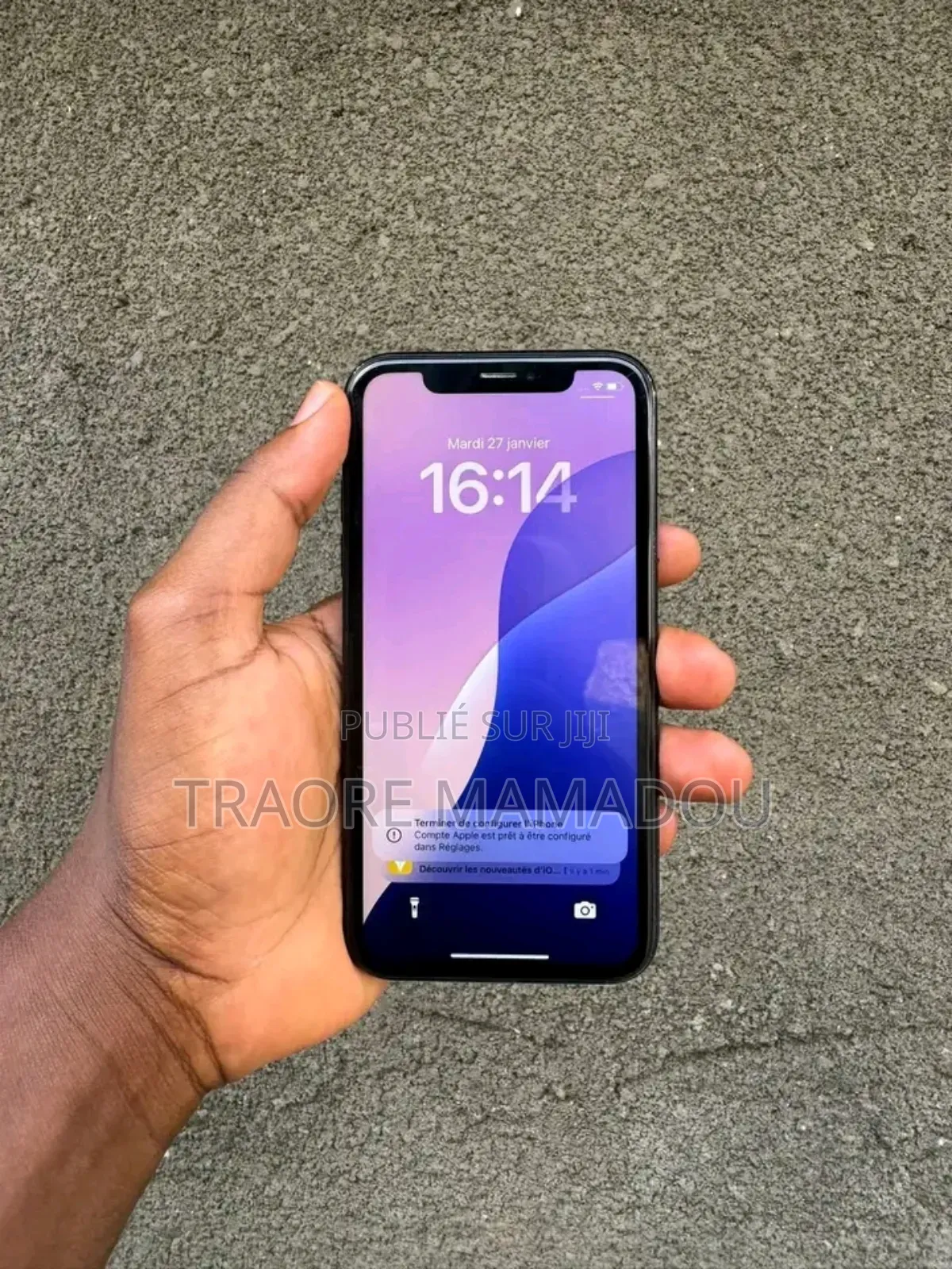 Nouveau Apple iPhone XR 64 GB Noir