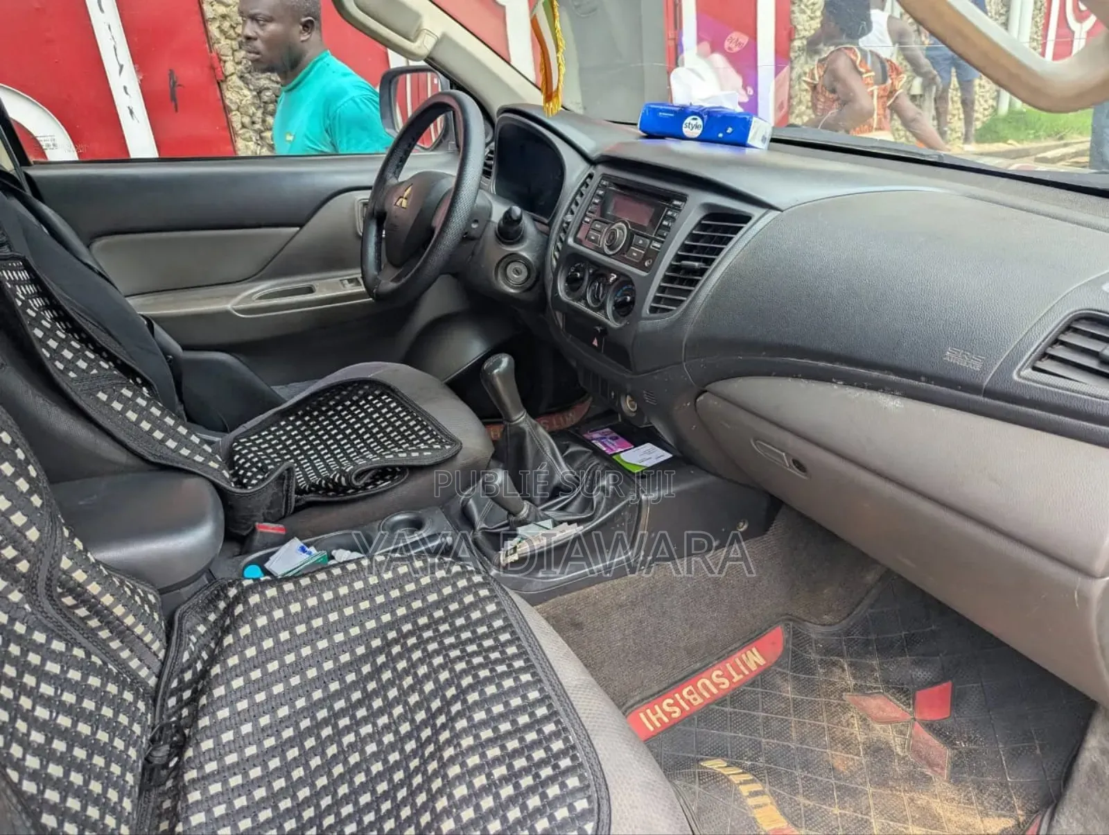 Mitsubishi L200 2018 Gris