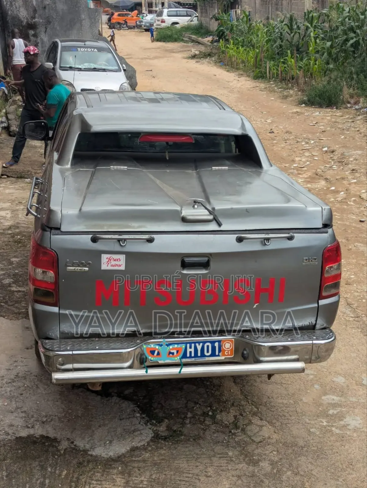 Mitsubishi L200 2018 Gris