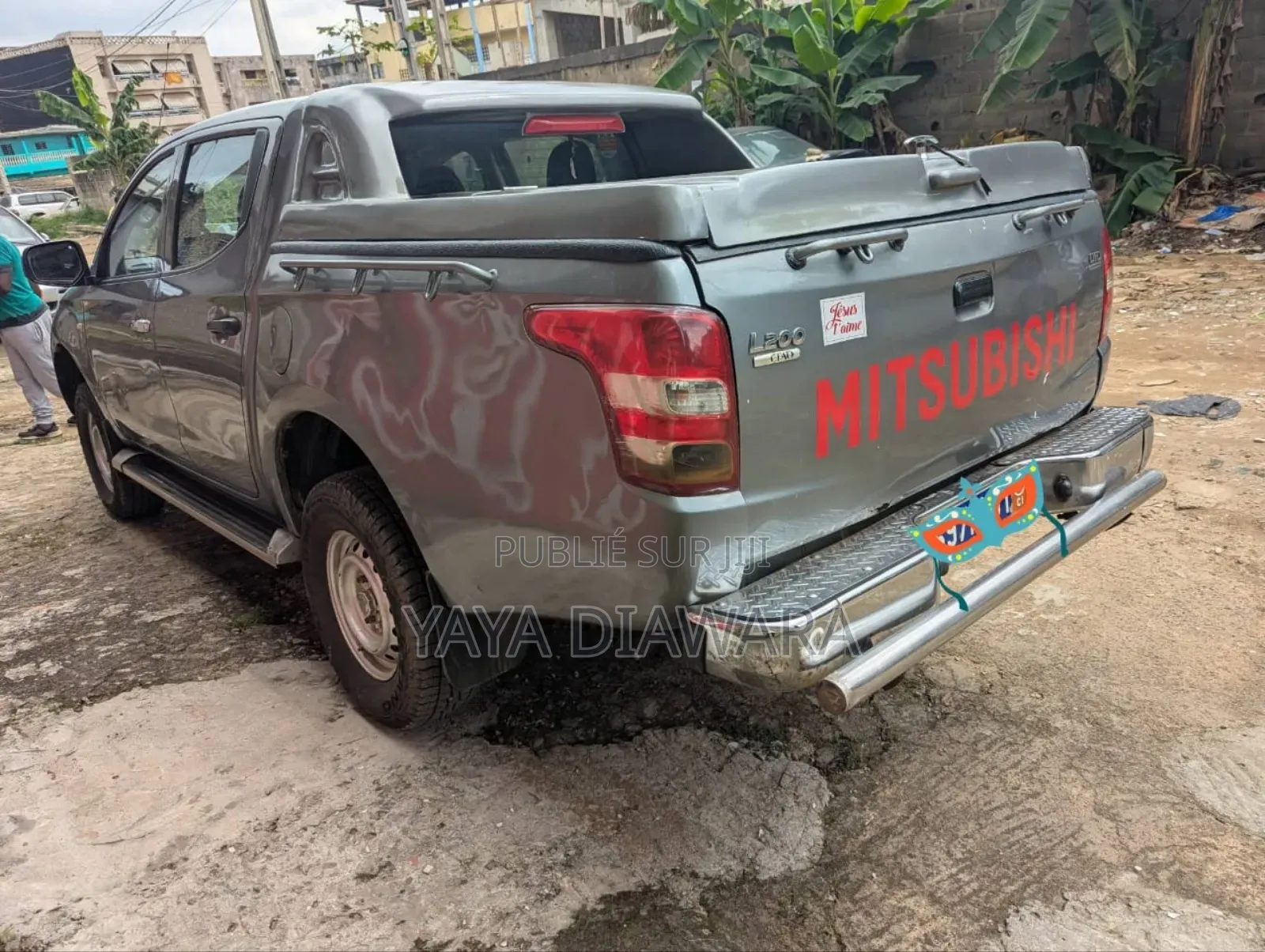 Mitsubishi L200 2018 Gris