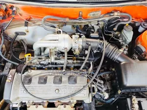 Toyota Corolla 2004 Orange