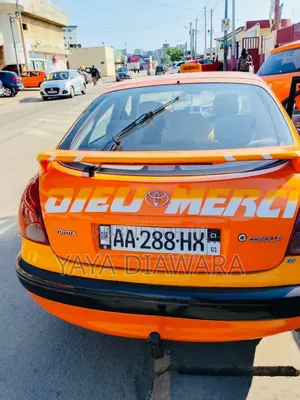 Toyota Corolla 2004 Orange