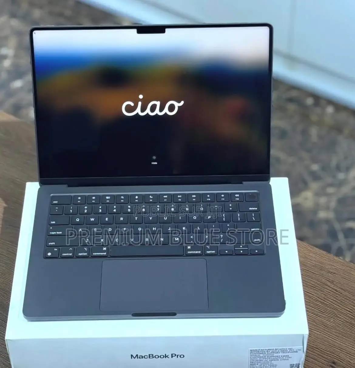Nouveau Apple MacBook Pro 2024 M3 14-inch 8GB Apple M3 Pro SSD 512GB