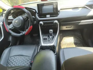 Toyota RAV4 2020 Autre