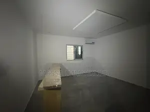 2chbre Villa dans Massa Immobilier, Cocody à Louer