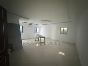 2chbre Villa dans Massa Immobilier, Cocody à Louer