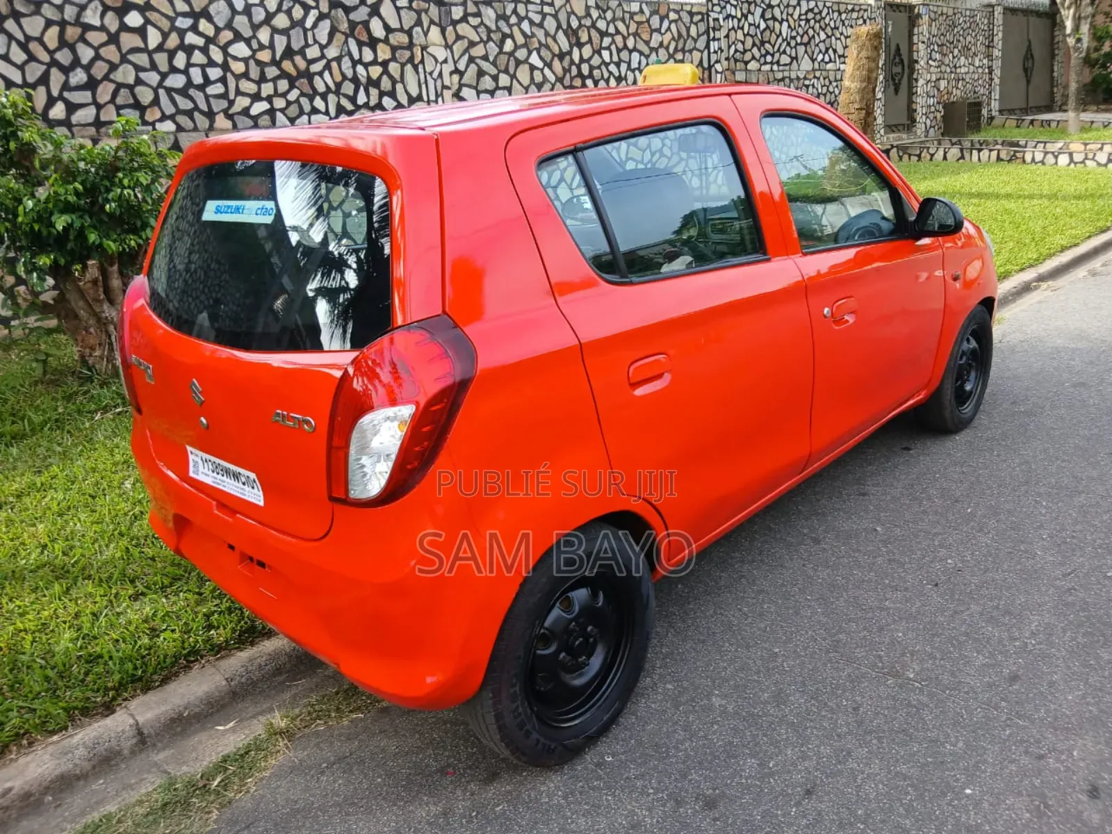 Suzuki Alto 2023 Orange