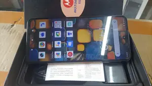 Nouveau Motorola PRO 8 GB Noir