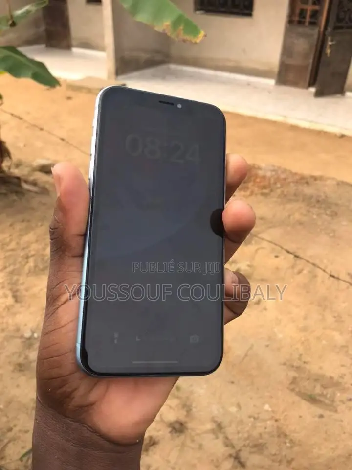 Nouveau Apple XR 64 GB Noir