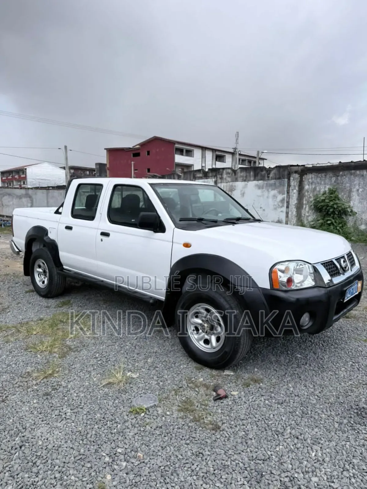 Nissan Pick-Up 2012 Blanc cassé