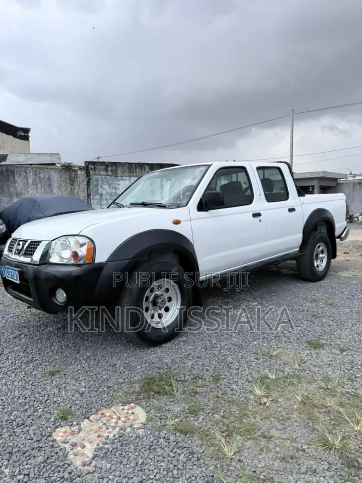 Nissan Pick-Up 2012 Blanc cassé