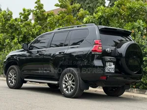 Toyota Land Cruiser 2020 Noir