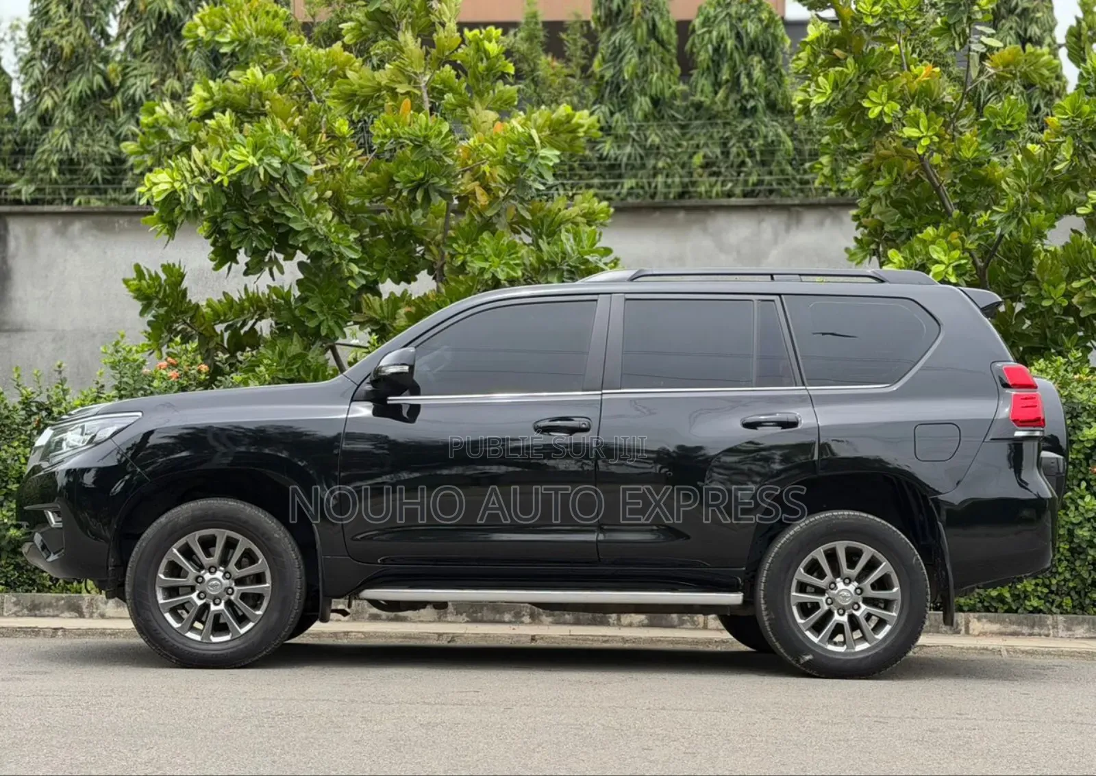 Toyota Land Cruiser 2020 Noir