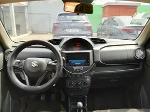 Nouveau Suzuki S-Presso 2024 Orange