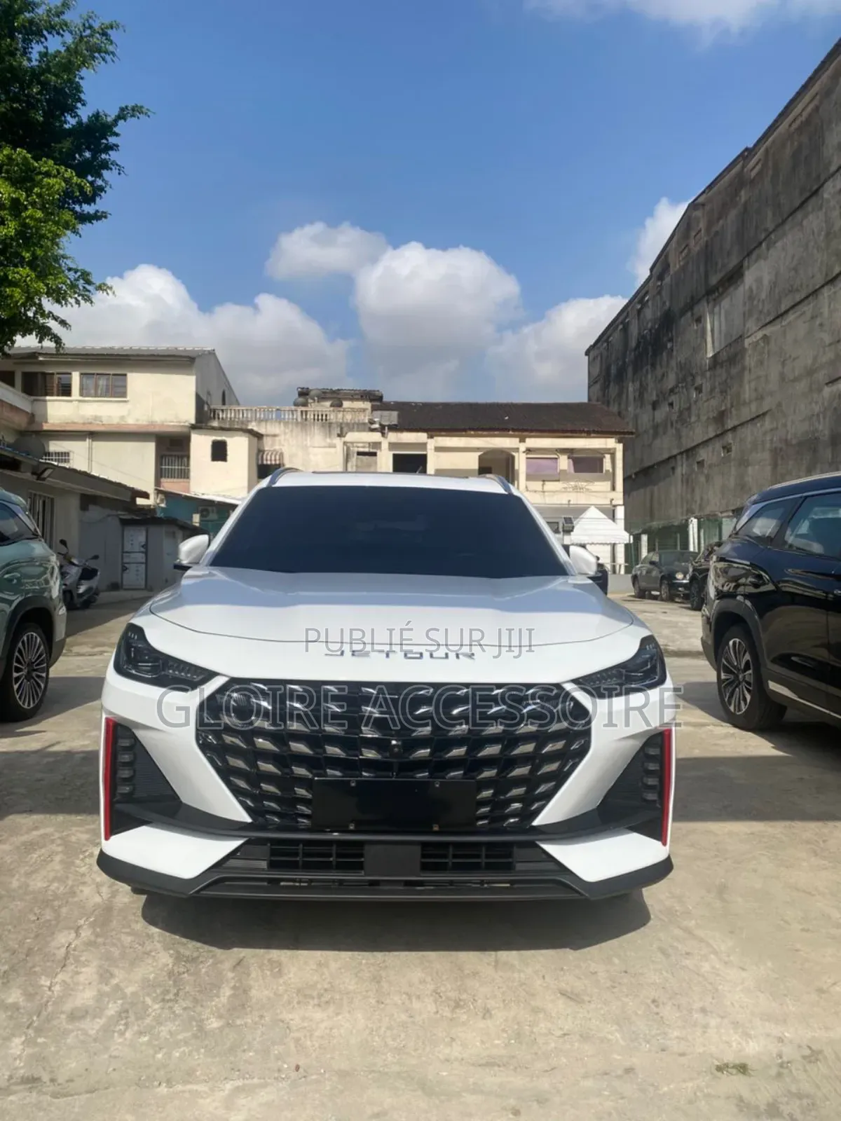 Nouveau Jetour X70 Plus 2025 Blanc cassé