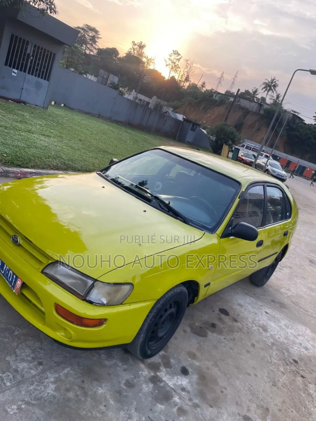 Toyota Corolla 2002 Jaune