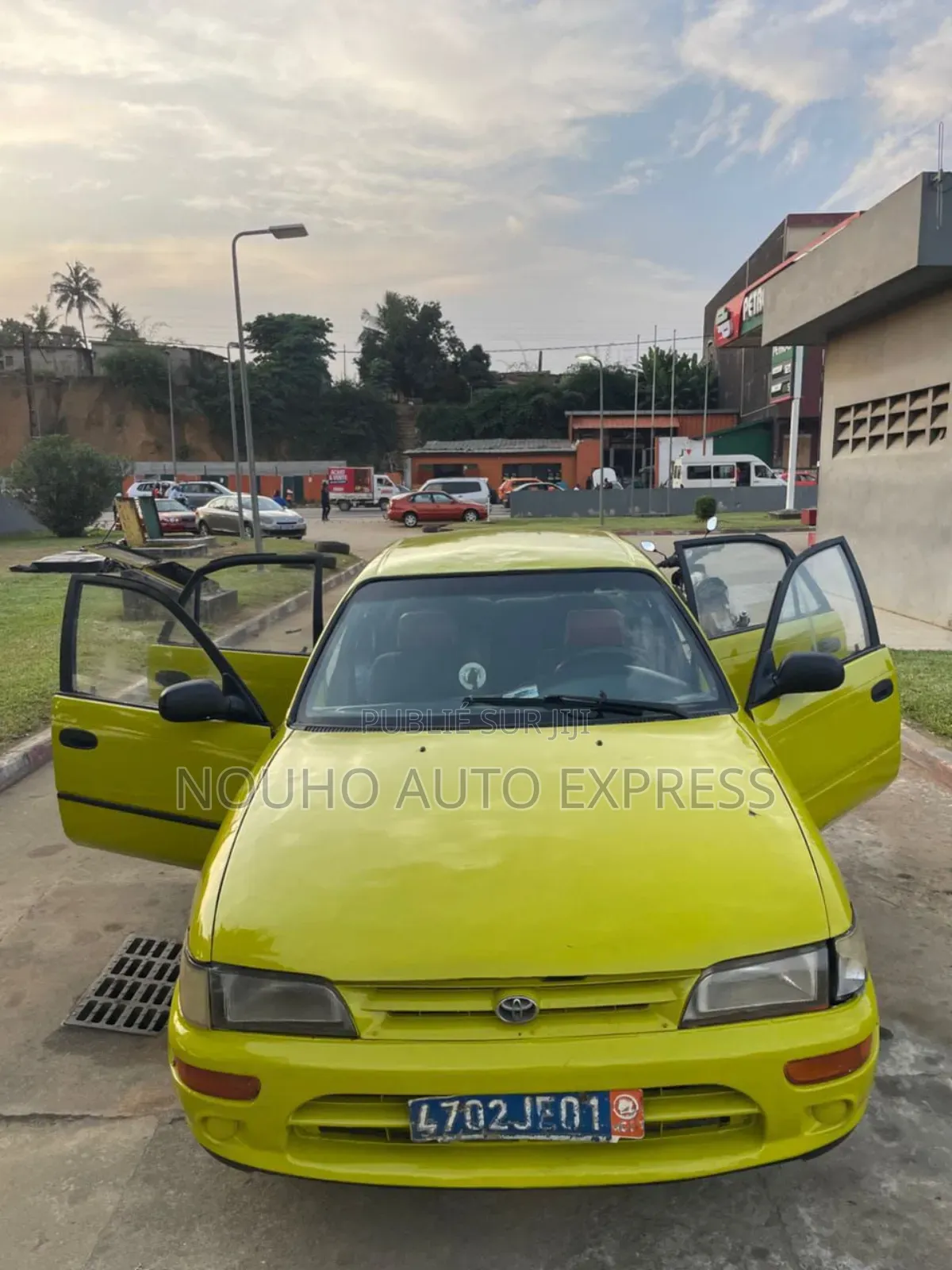 Toyota Corolla 2002 Jaune