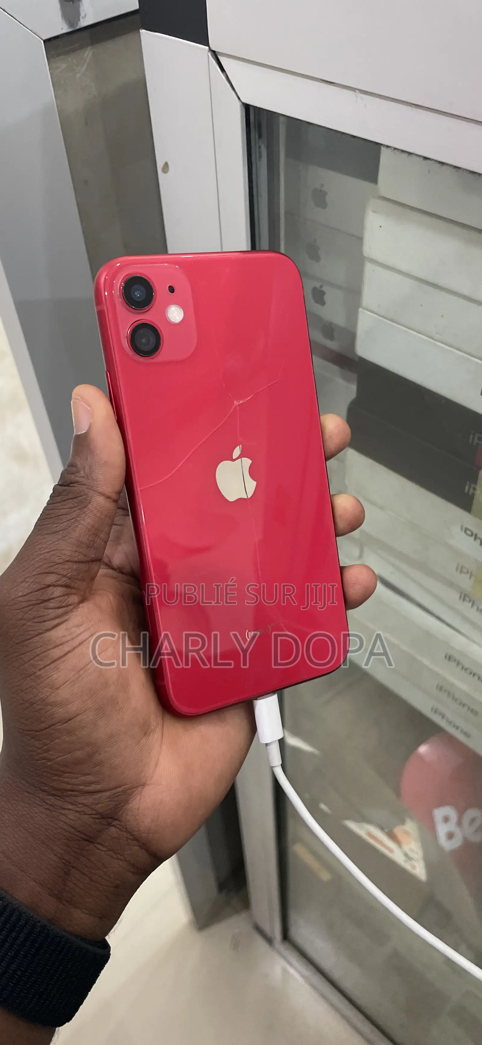 Apple iPhone 11 64 GB Rouge