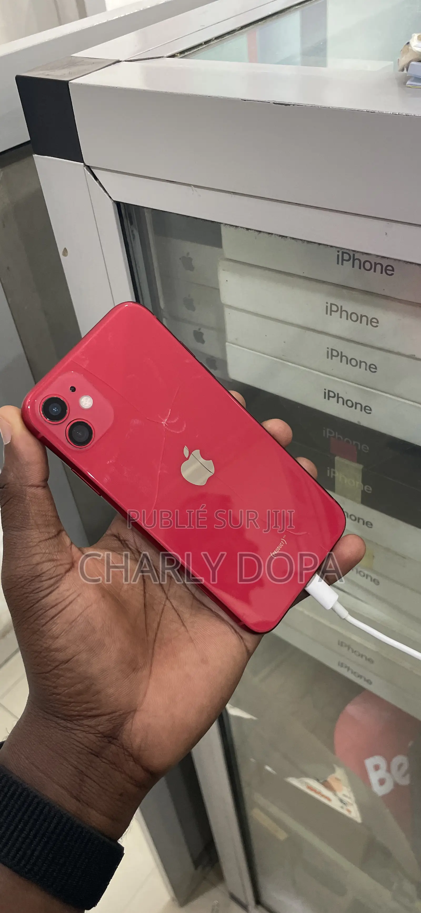Apple iPhone 11 64 GB Rouge