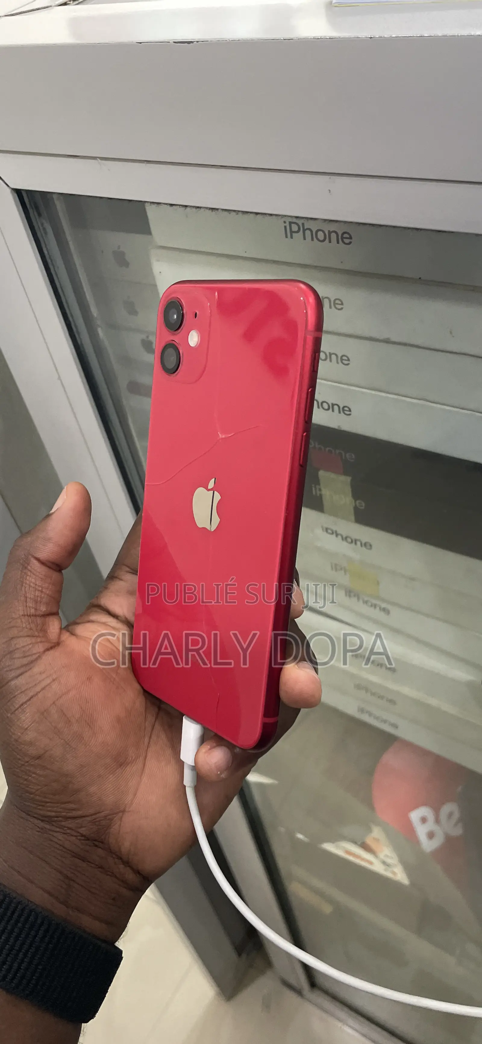 Apple iPhone 11 64 GB Rouge