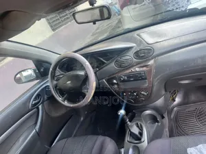 Ford Focus 2002 Rouge