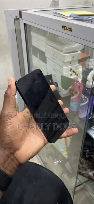 Apple iPhone 12 128 GB Noir