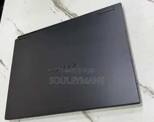 Ordinateur portable Gigabyte Sabre 17-K8 32GB Intel Core i7 SSD 1T
