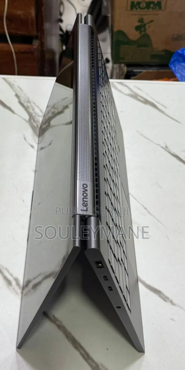 Ordinateur portable Lenovo Yoga C930 16GB Intel Core i7 SSD 512GB