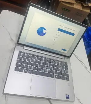 Nouveau HP EliteBook 640 G11 16GB Intel Core Ultra 5 SSD 256GB
