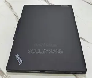 Nouveau Lenovo ThinkPad X13 Gen 4 16GB Intel Core Ultra 5 SSD 512GB