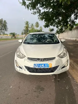 Hyundai Elantra 2014 Blanc cassé