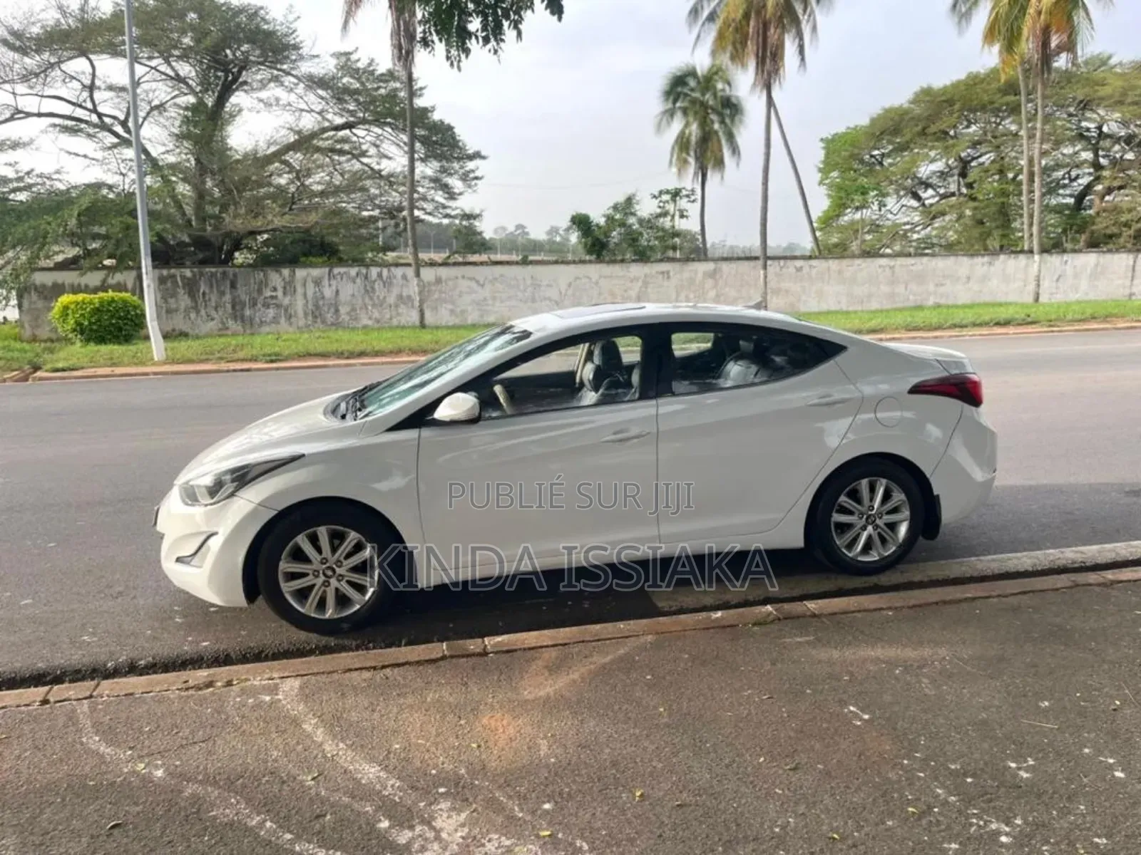 Hyundai Elantra 2014 Blanc cassé