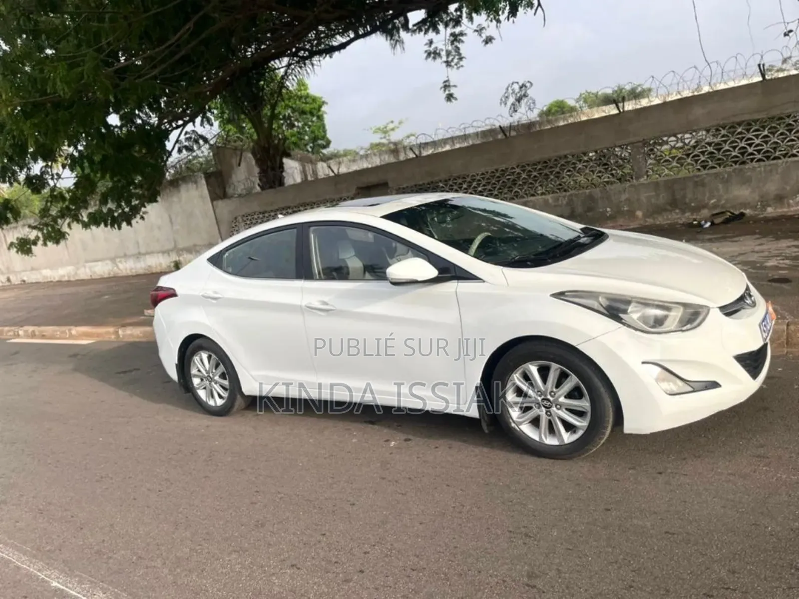 Hyundai Elantra 2014 Blanc cassé