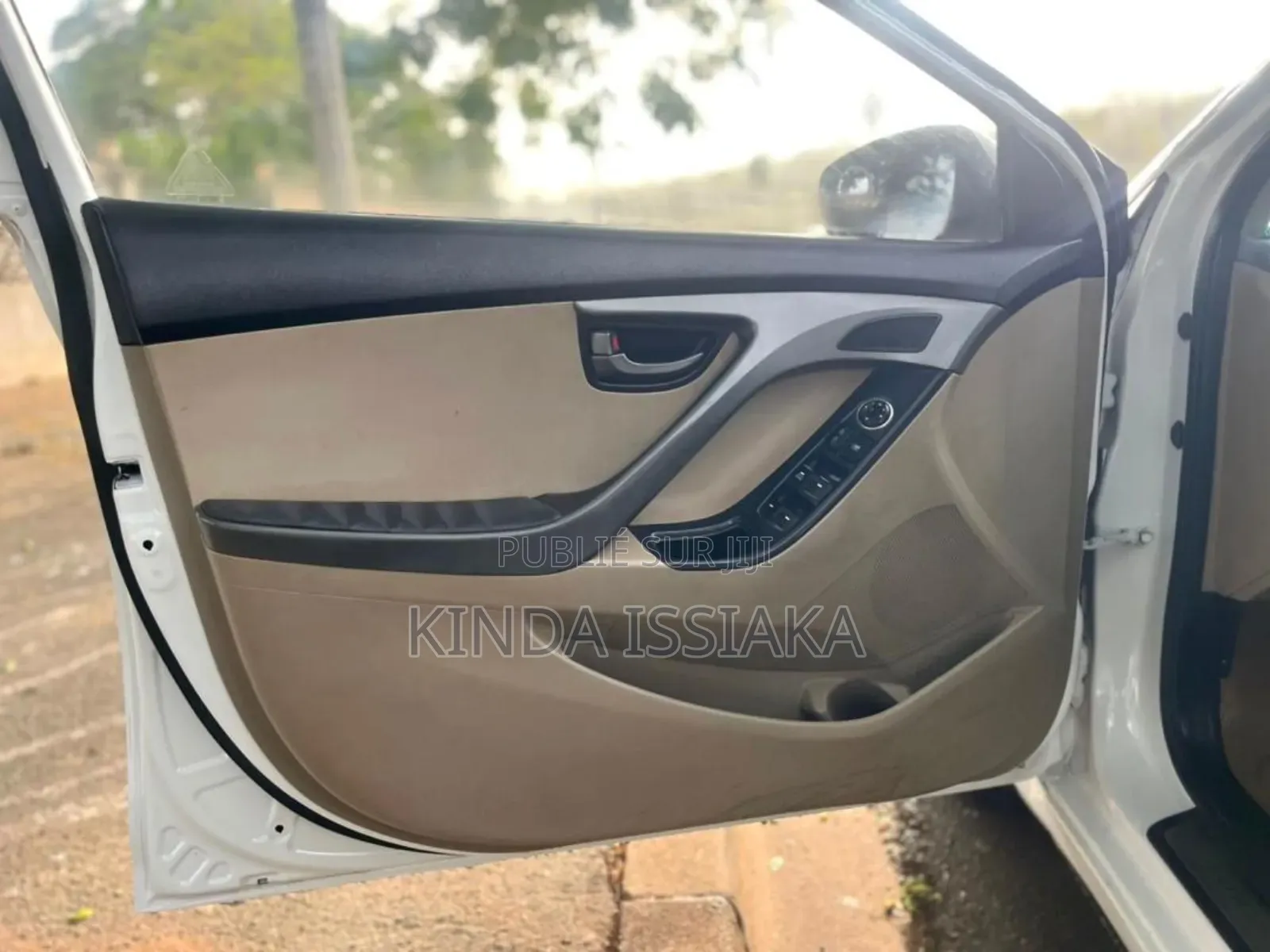 Hyundai Elantra 2014 Blanc cassé