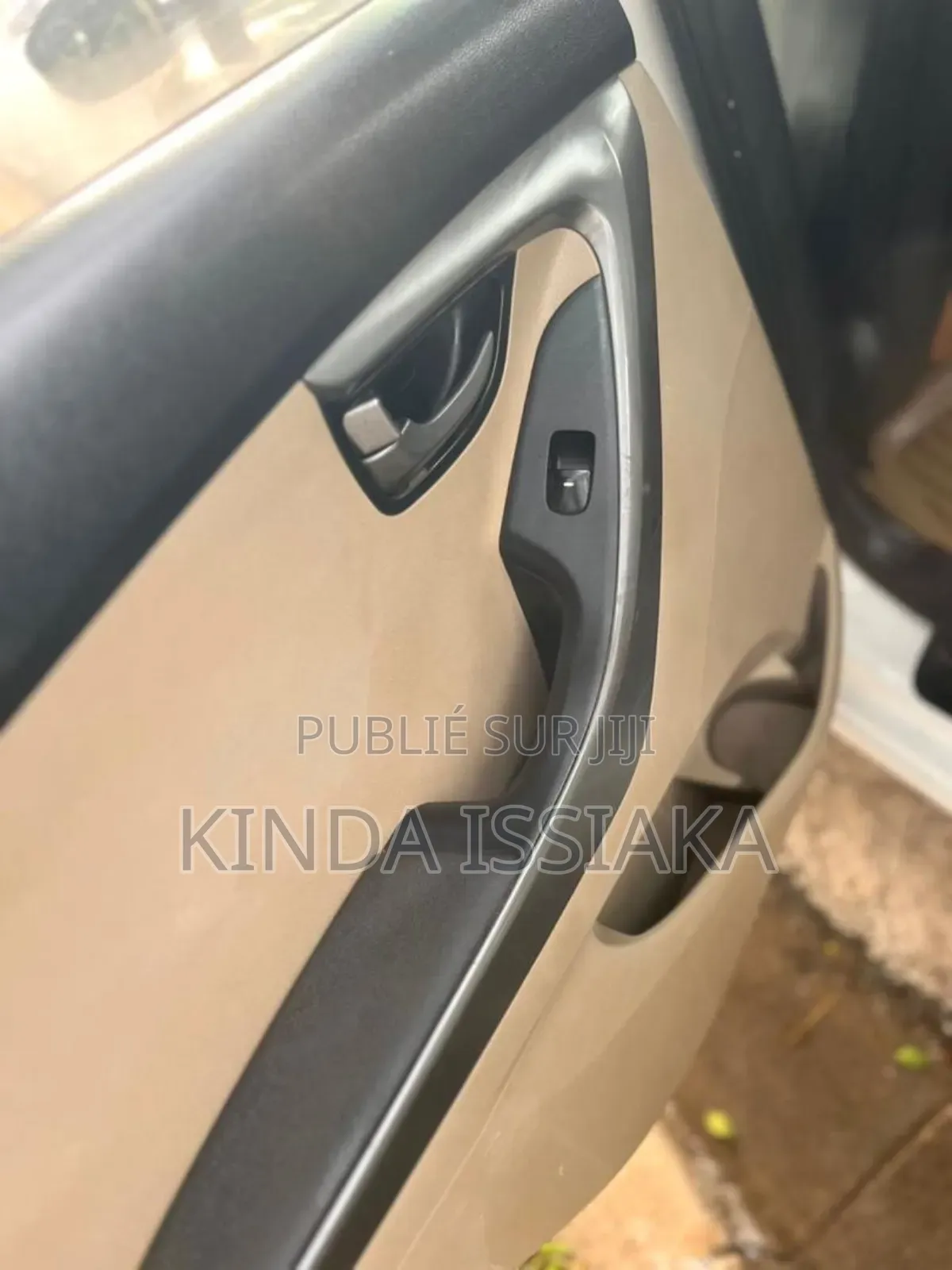 Hyundai Elantra 2014 Blanc cassé