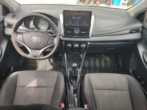 Toyota Yaris 2017 Noir