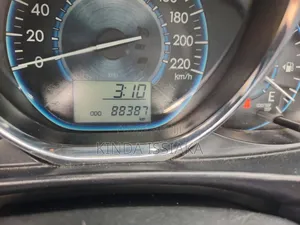 Toyota Yaris 2017 Noir